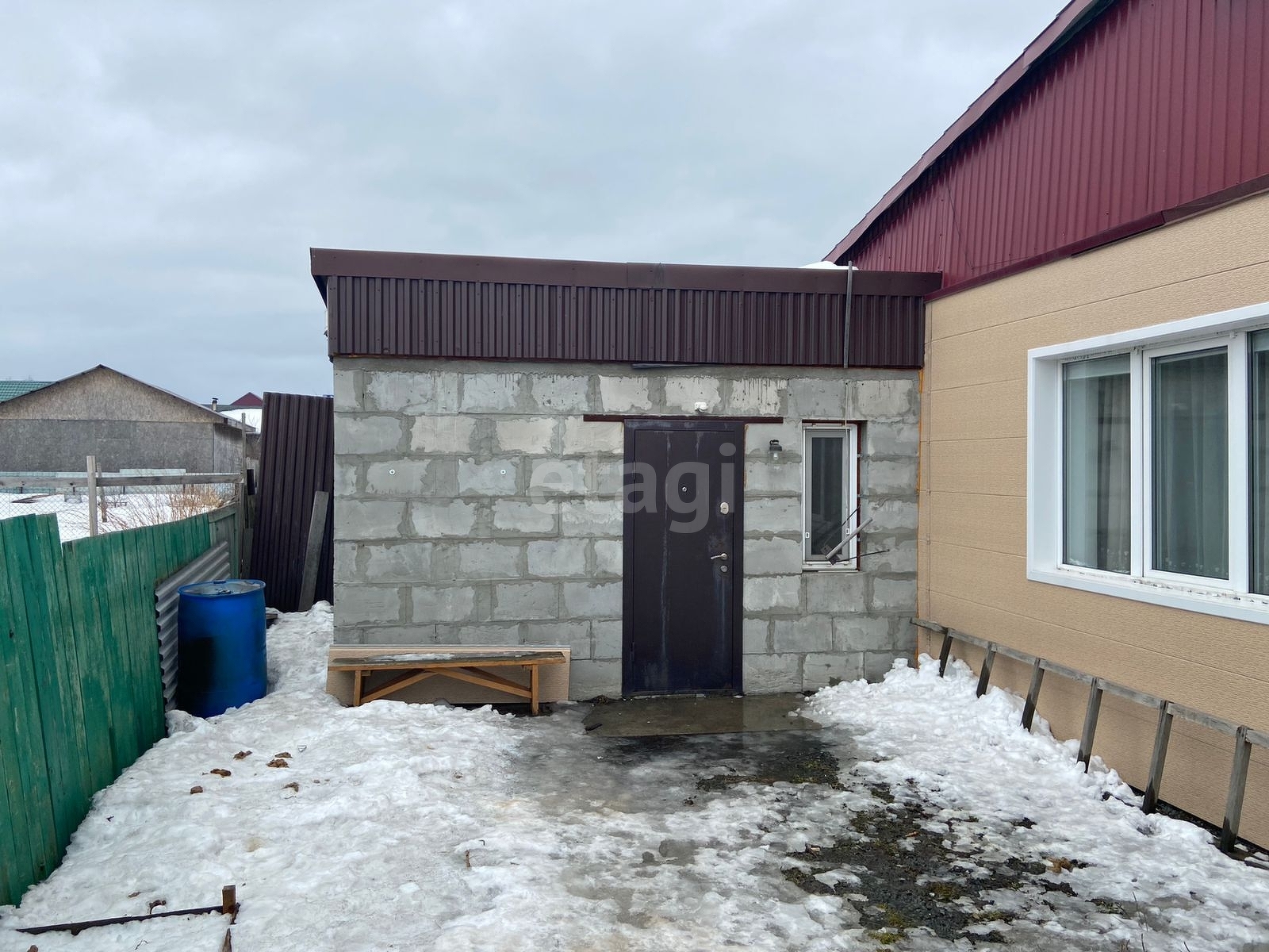 Продажа 3-комнатной квартиры, Южно-Сахалинск, Сахалинская область,  Южно-Сахалинск