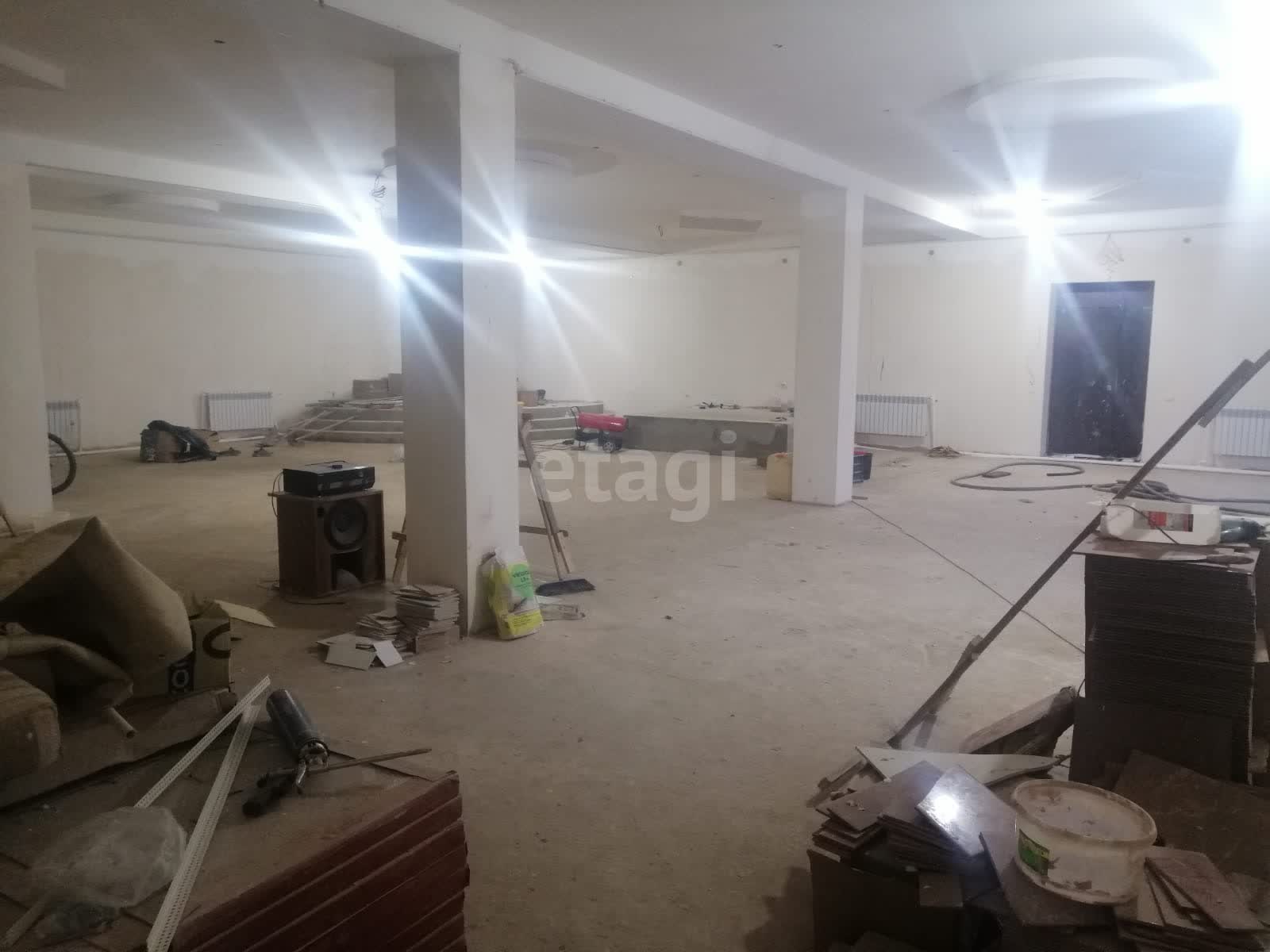 Продажа коммерческой недвижимости, 428м <sup>2</sup>, Новый Уренгой, Ямало-Ненецкий АО,  Новый Уренгой