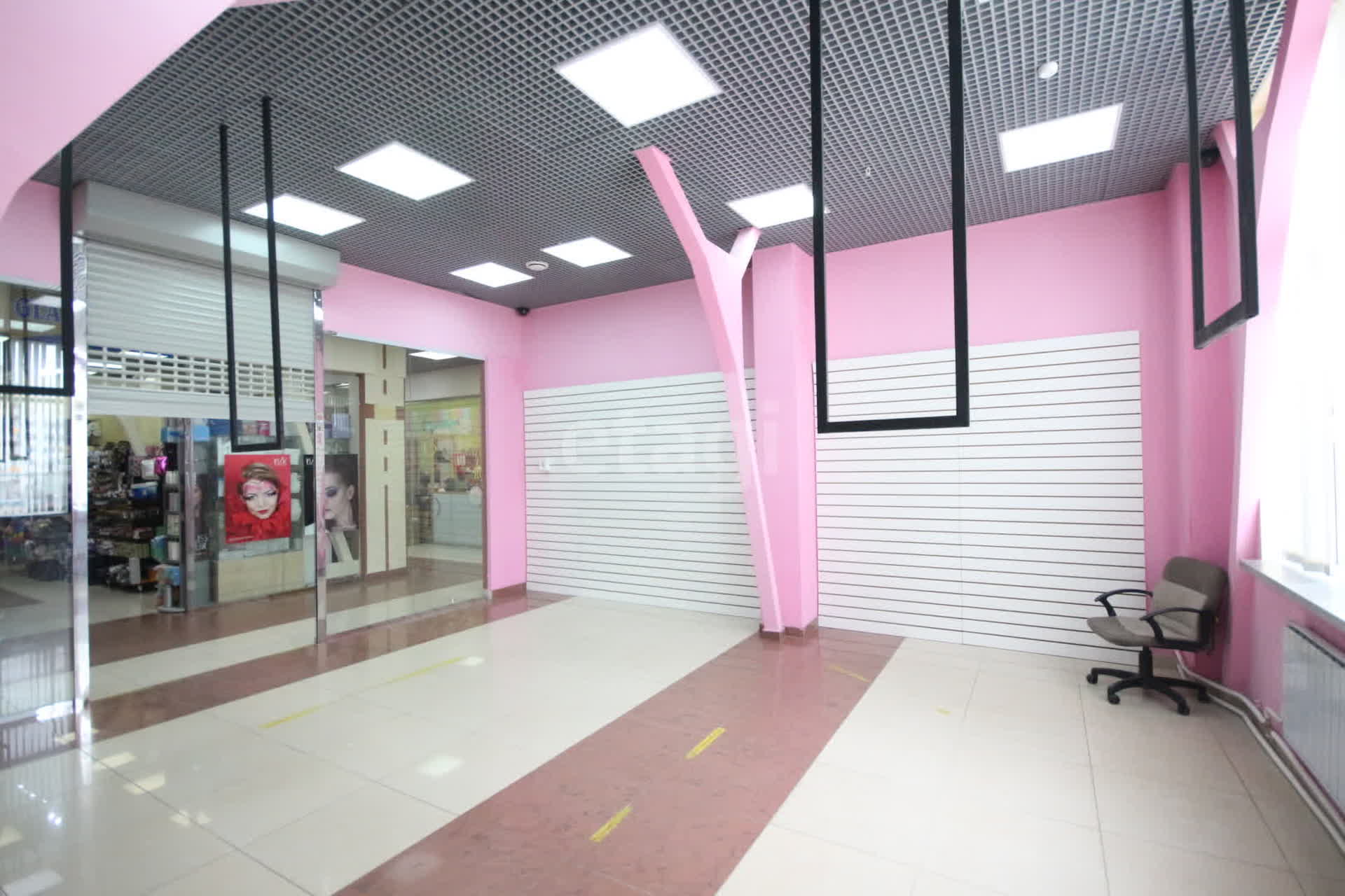 Аренда коммерческой недвижимости, 39м <sup>2</sup>, Новый Уренгой, Ямало-Ненецкий АО,  Новый Уренгой