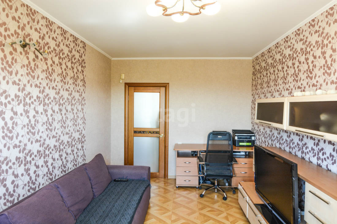 Продажа 3-комнатной квартиры, Южно-Сахалинск, Сахалинская область,  Южно-Сахалинск