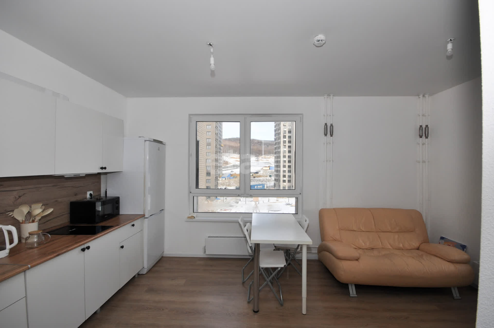 Продажа 2-комнатной квартиры, Южно-Сахалинск, Сахалинская область,  Южно-Сахалинск