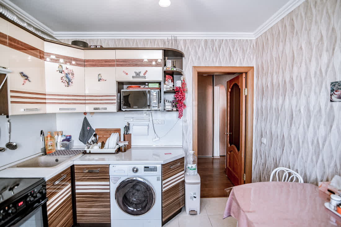 Продажа 2-комнатной квартиры, Южно-Сахалинск, Сахалинская область,  Южно-Сахалинск