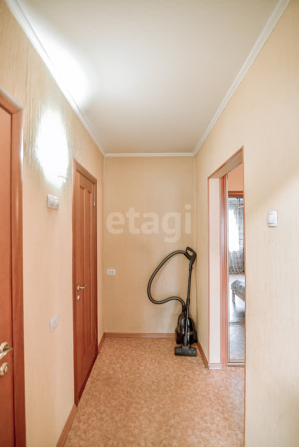 Продажа 3-комнатной квартиры, Южно-Сахалинск, Сахалинская область,  Южно-Сахалинск