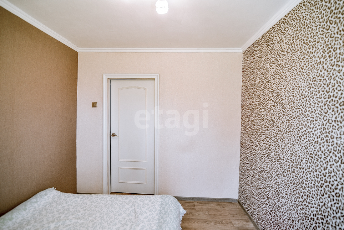 Продажа 3-комнатной квартиры, Южно-Сахалинск, Сахалинская область,  Южно-Сахалинск