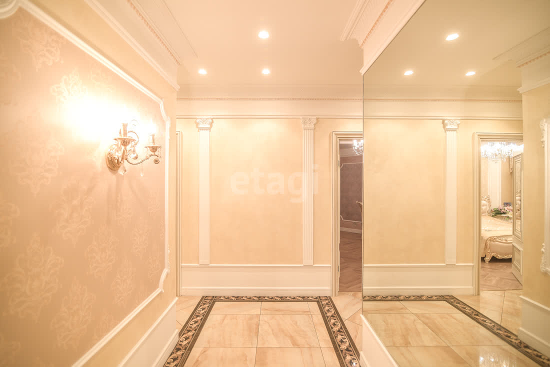 Продажа 4-комнатной квартиры, Южно-Сахалинск, Сахалинская область,  Южно-Сахалинск