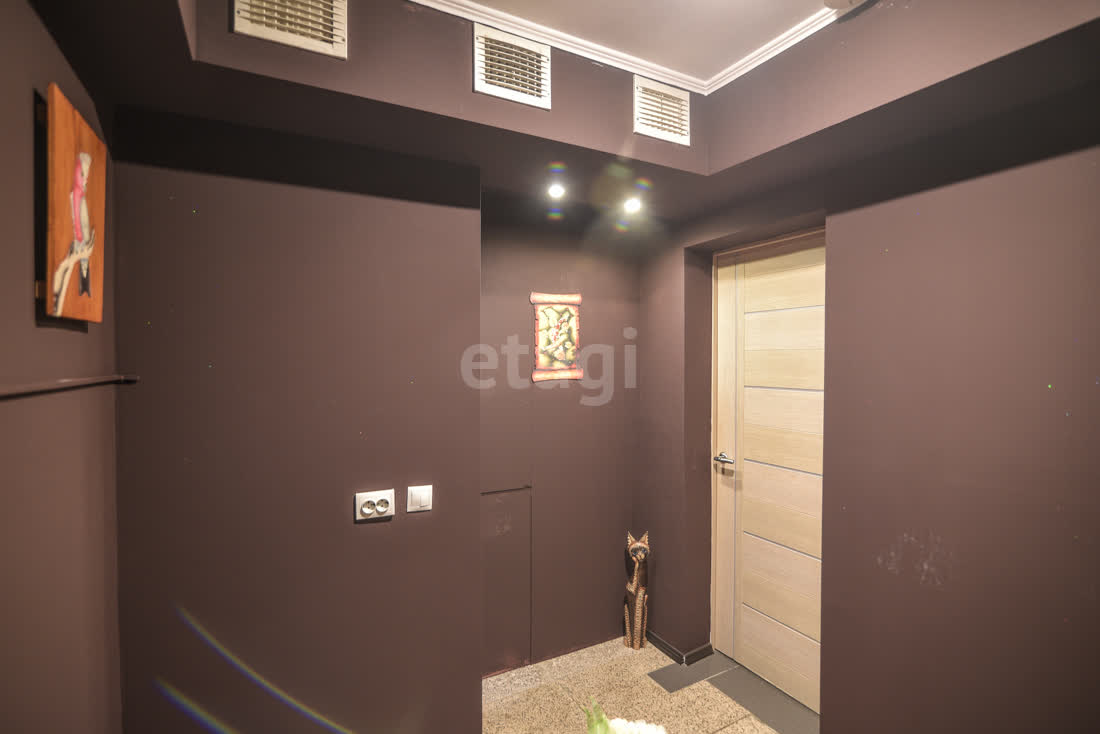 Продажа коммерческой недвижимости, 50м <sup>2</sup>, Южно-Сахалинск, Сахалинская область,  Южно-Сахалинск