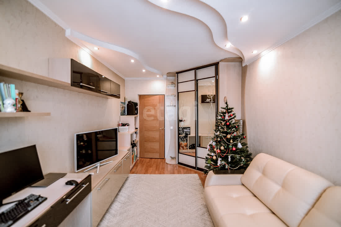 Продажа 2-комнатной квартиры, Южно-Сахалинск, Сахалинская область,  Южно-Сахалинск