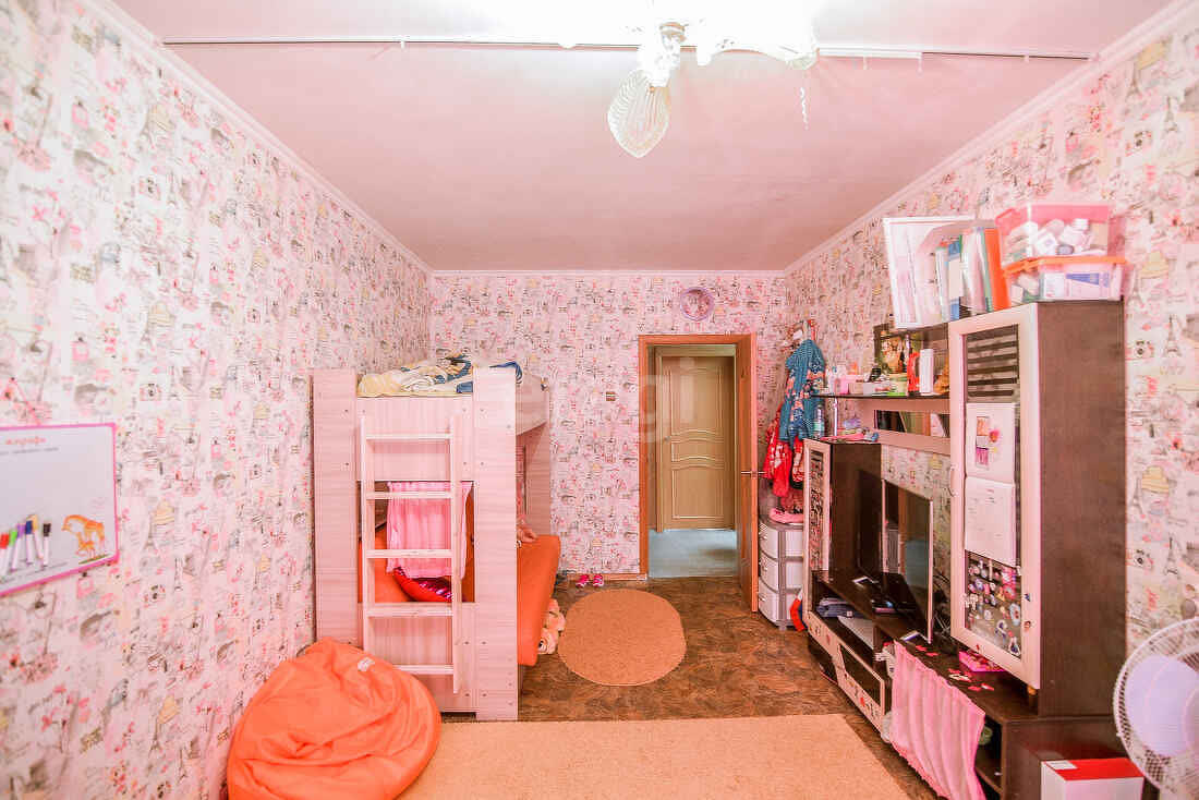 Продажа 4-комнатной квартиры, Южно-Сахалинск, Сахалинская область,  Южно-Сахалинск