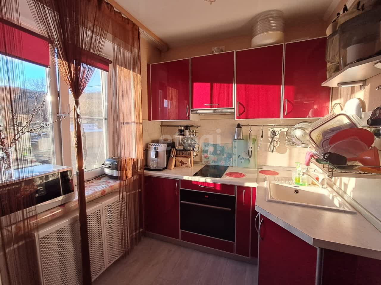 Продажа 3-комнатной квартиры, Южно-Сахалинск, Сахалинская область,  Южно-Сахалинск