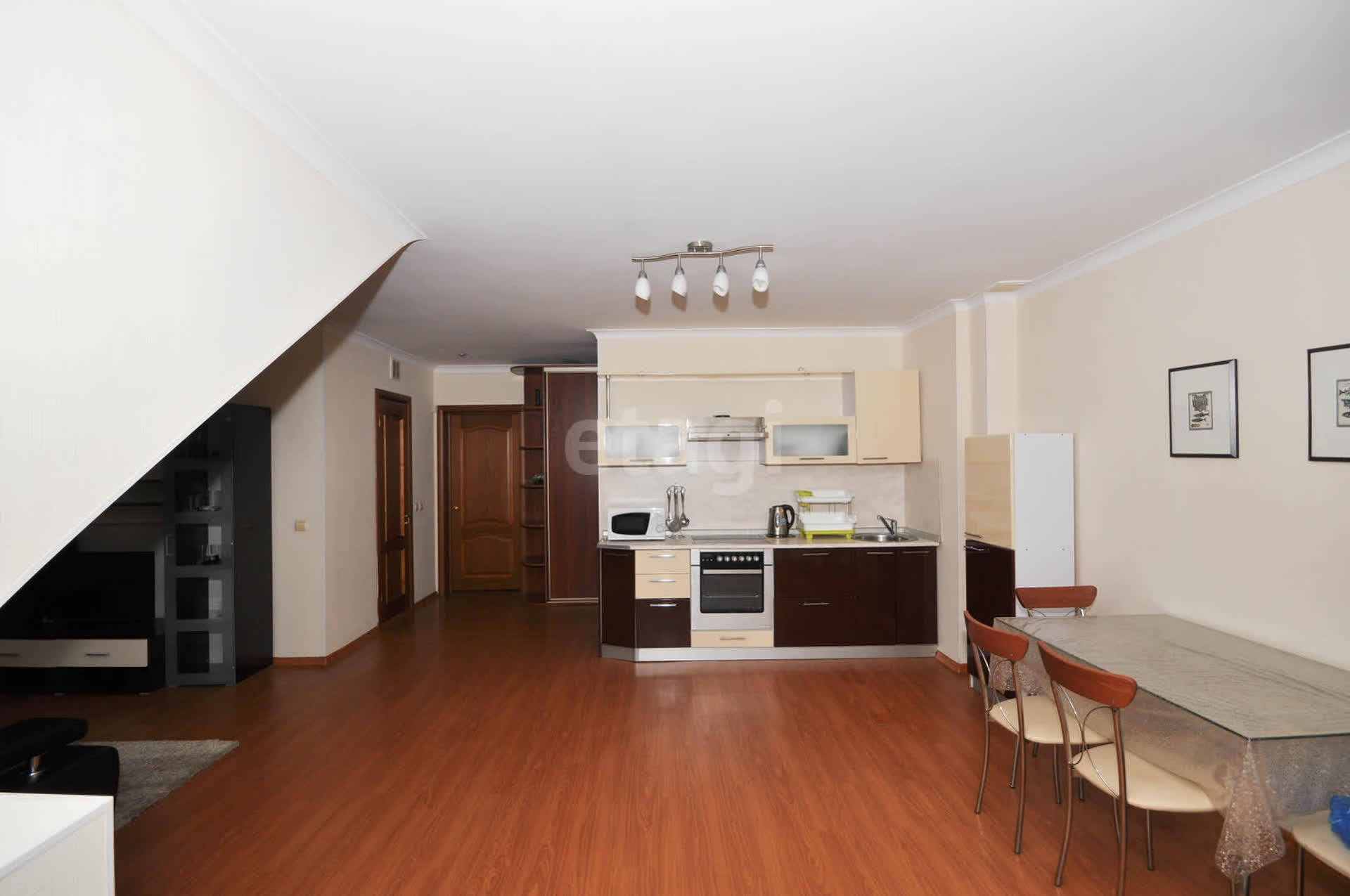 Аренда 2-комнатной квартиры, Южно-Сахалинск, Сахалинская область,  Южно-Сахалинск