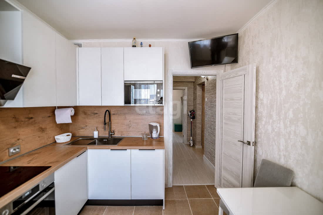 Продажа 3-комнатной квартиры, Южно-Сахалинск, Сахалинская область,  Южно-Сахалинск