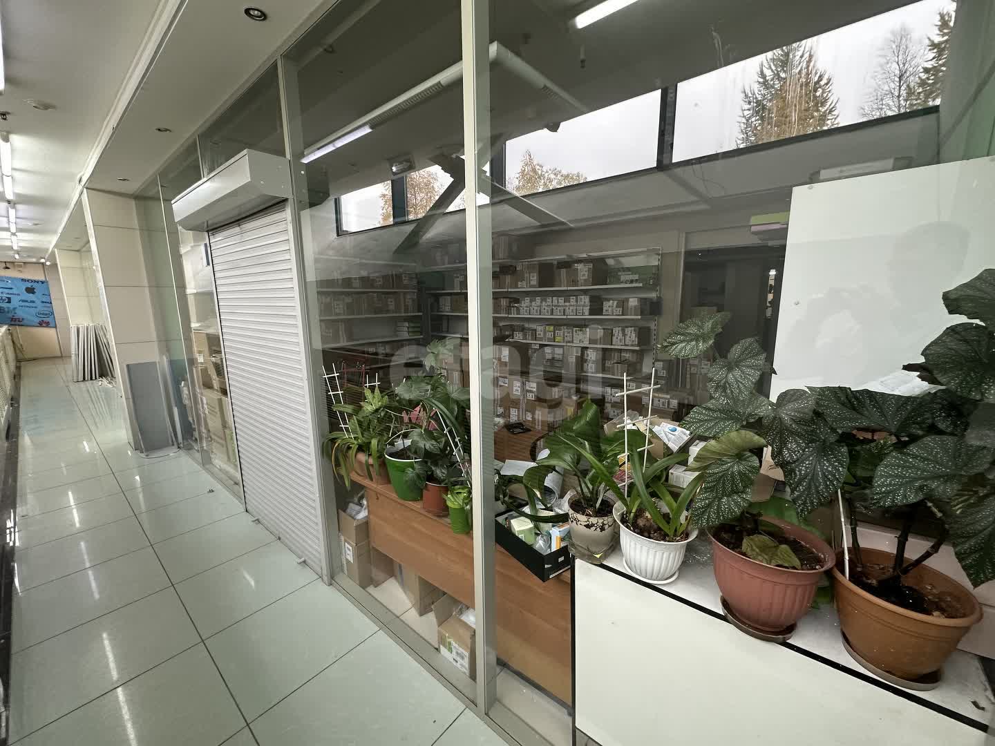 Продажа коммерческой недвижимости, 27м <sup>2</sup>, Новый Уренгой, Ямало-Ненецкий АО,  Новый Уренгой