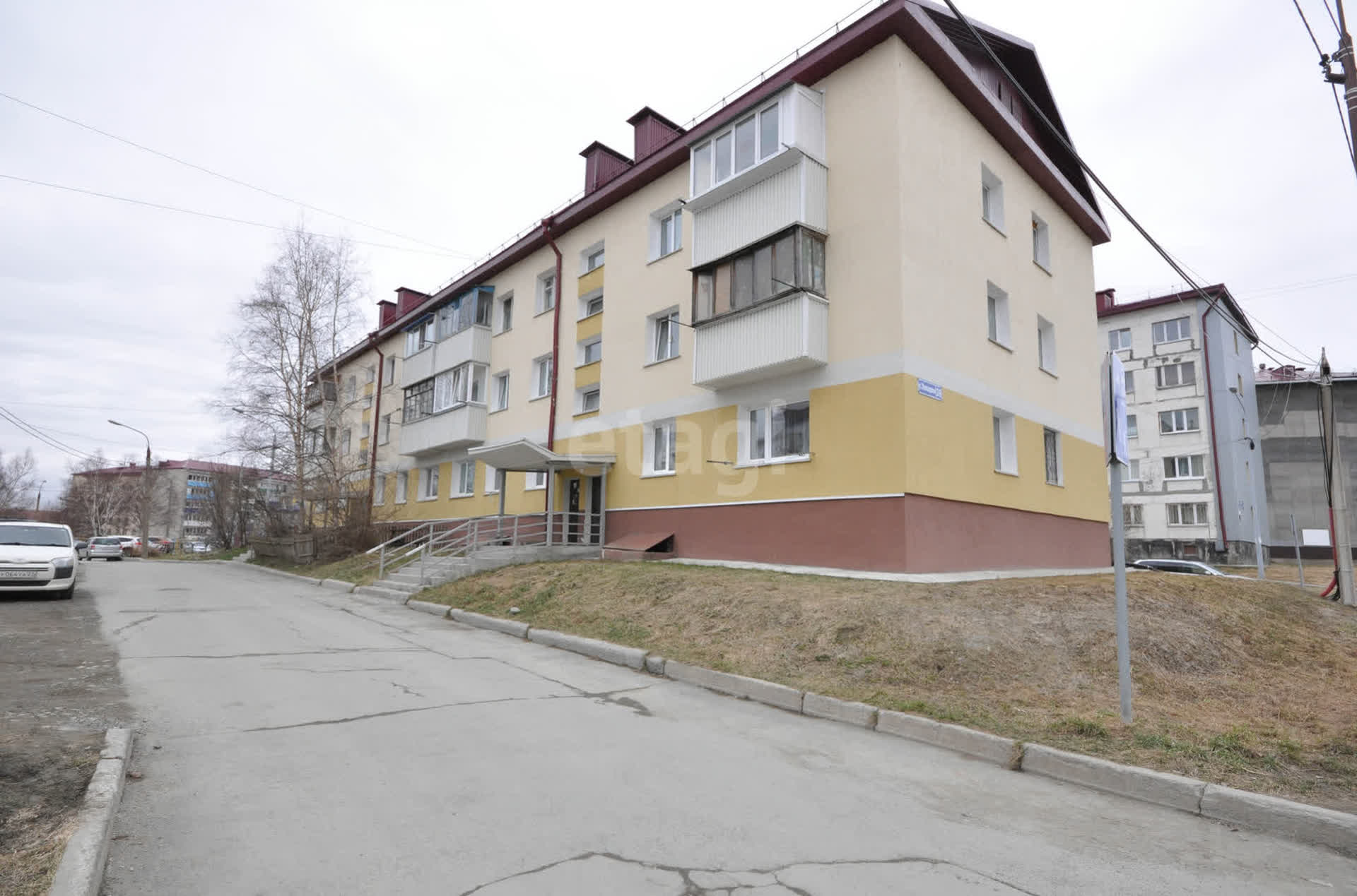 Продажа 3-комнатной квартиры, Южно-Сахалинск, Сахалинская область,  Южно-Сахалинск