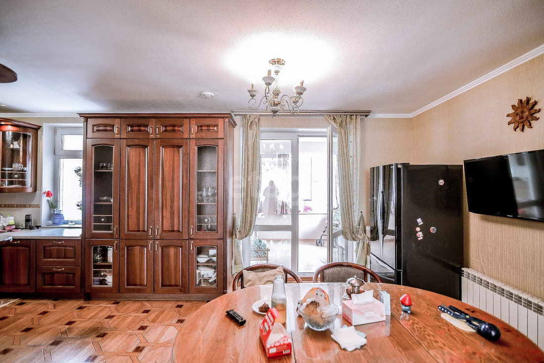 Продажа дома, 300м <sup>2</sup>, 10 сот., Южно-Сахалинск, Сахалинская область,  