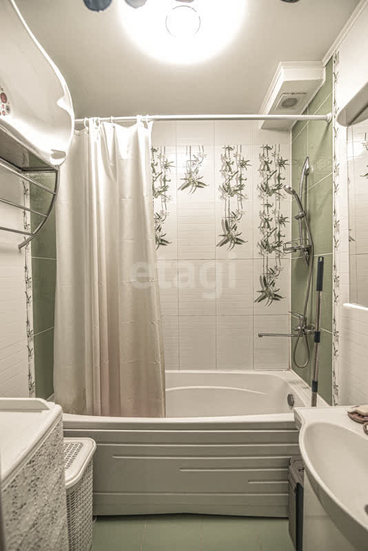 Продажа 2-комнатной квартиры, Южно-Сахалинск, Сахалинская область,  Южно-Сахалинск