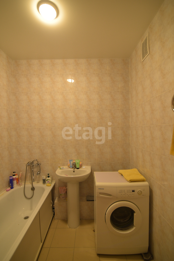 Продажа 3-комнатной квартиры, Южно-Сахалинск, Сахалинская область,  Южно-Сахалинск