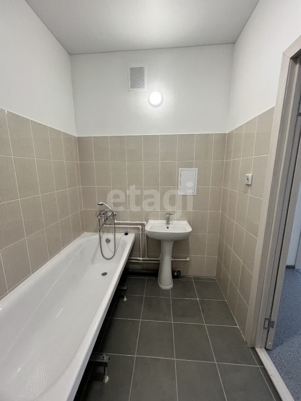 Продажа 2-комнатной квартиры, Южно-Сахалинск, Сахалинская область,  Южно-Сахалинск