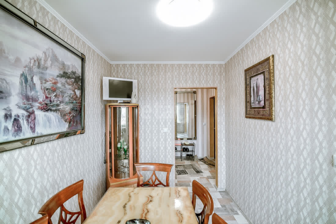 Продажа 4-комнатной квартиры, Южно-Сахалинск, Сахалинская область,  Южно-Сахалинск