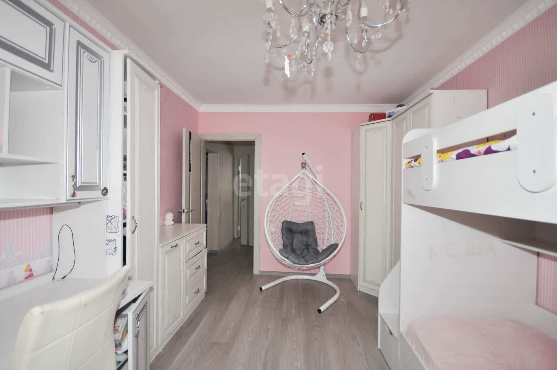 Продажа 4-комнатной квартиры, Южно-Сахалинск, Сахалинская область,  Южно-Сахалинск