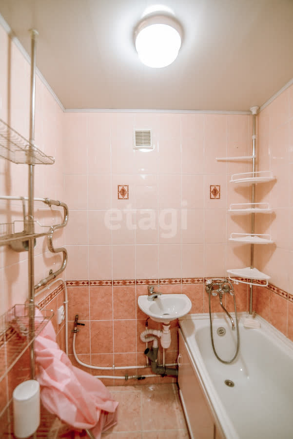 Продажа 2-комнатной квартиры, Южно-Сахалинск, Сахалинская область,  Южно-Сахалинск