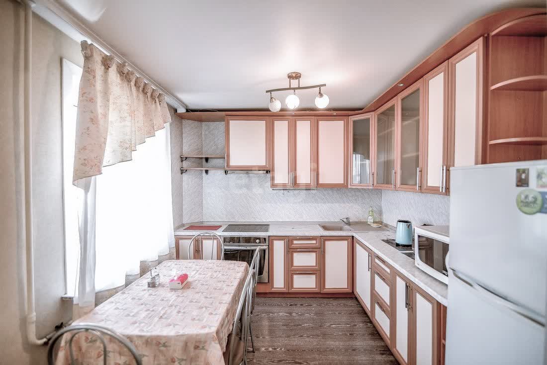 Продажа 2-комнатной квартиры, Южно-Сахалинск, Сахалинская область,  Южно-Сахалинск