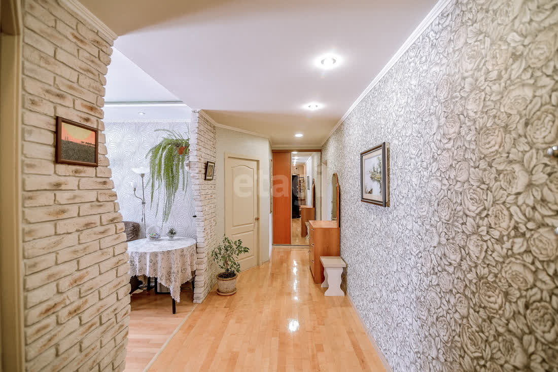 Продажа 3-комнатной квартиры, Южно-Сахалинск, Сахалинская область,  Южно-Сахалинск