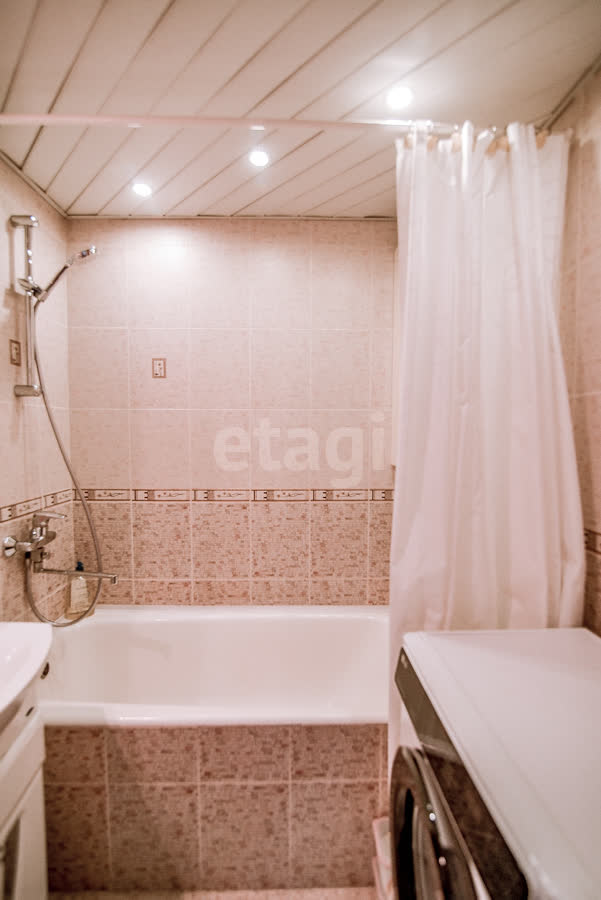 Продажа 2-комнатной квартиры, Южно-Сахалинск, Сахалинская область,  Южно-Сахалинск