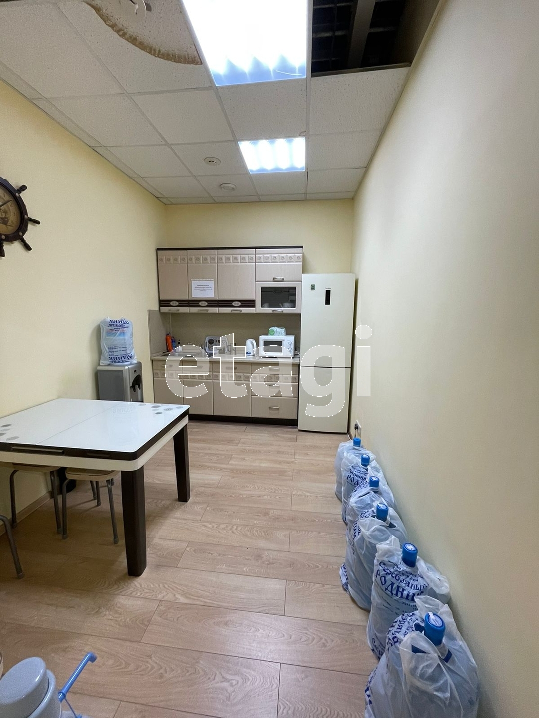 Продажа коммерческой недвижимости, 734м <sup>2</sup>, Южно-Сахалинск, Сахалинская область,  Южно-Сахалинск