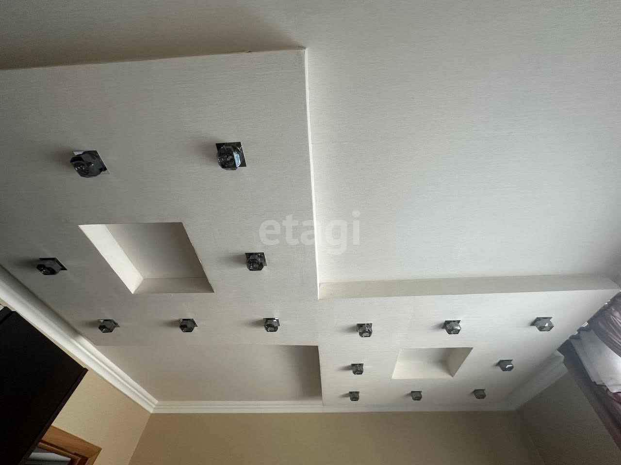 Продажа 3-комнатной квартиры, Южно-Сахалинск, Сахалинская область,  Южно-Сахалинск