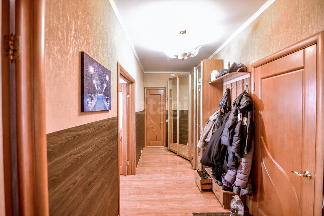 Продажа 4-комнатной квартиры, Южно-Сахалинск, Сахалинская область,  Южно-Сахалинск