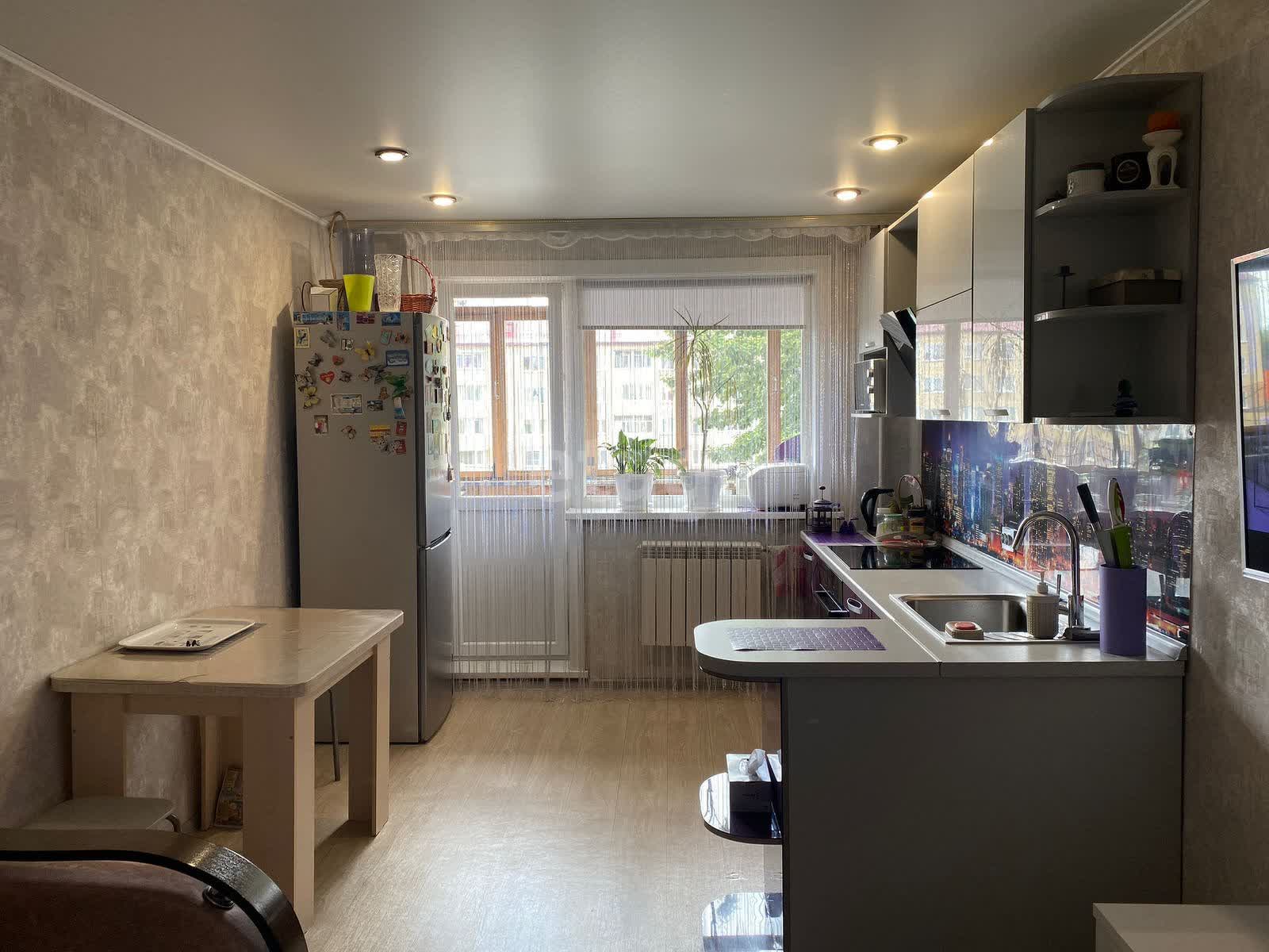 Продажа 2-комнатной квартиры, Южно-Сахалинск, Сахалинская область,  Южно-Сахалинск