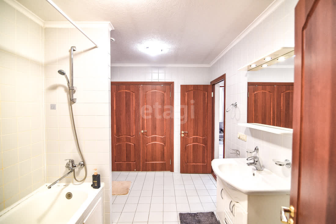 Аренда дома, 150м <sup>2</sup>, Южно-Сахалинск, Сахалинская область,  