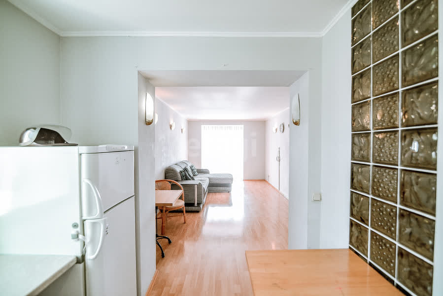 Продажа 2-комнатной квартиры, Южно-Сахалинск, Сахалинская область,  Южно-Сахалинск