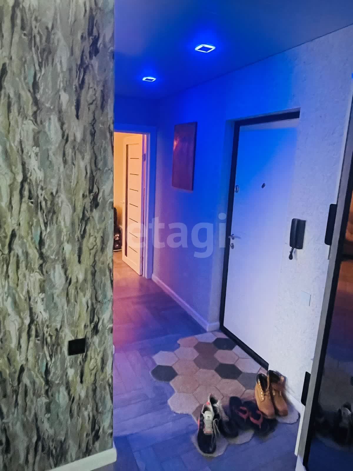 Продажа 2-комнатной квартиры, Южно-Сахалинск, Сахалинская область,  Южно-Сахалинск