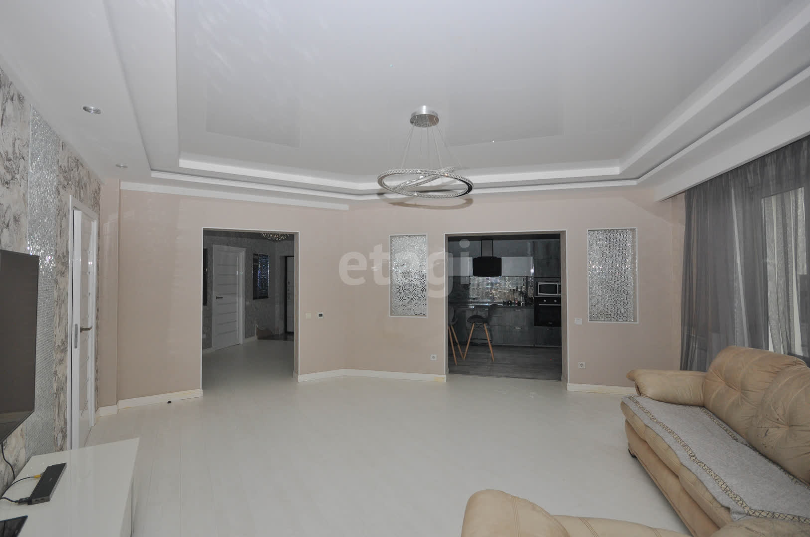 Продажа 3-комнатной квартиры, Южно-Сахалинск, Сахалинская область,  Южно-Сахалинск