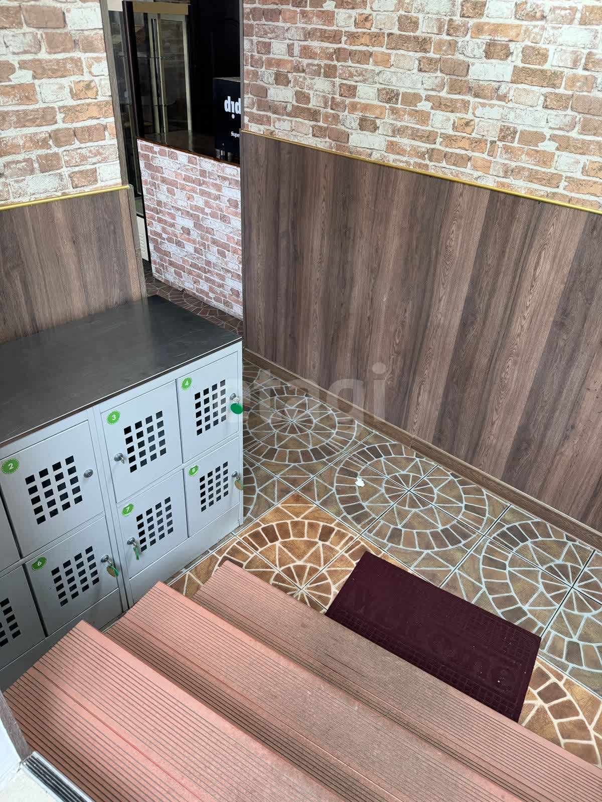 Продажа коммерческой недвижимости, 241м <sup>2</sup>, Новый Уренгой, Ямало-Ненецкий АО,  Новый Уренгой