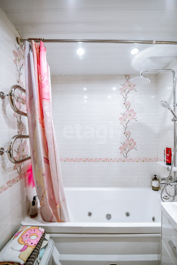 Продажа 2-комнатной квартиры, Южно-Сахалинск, Сахалинская область,  Южно-Сахалинск