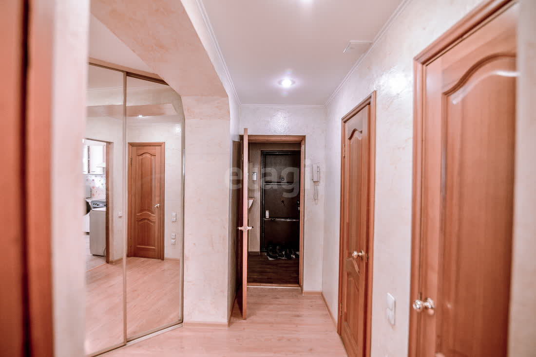 Продажа 2-комнатной квартиры, Южно-Сахалинск, Сахалинская область,  Южно-Сахалинск