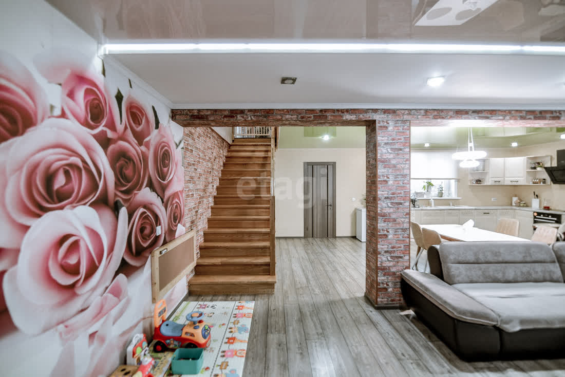 Продажа дома, 215м <sup>2</sup>, 7 сот., Южно-Сахалинск, Сахалинская область,  Южно-Сахалинск