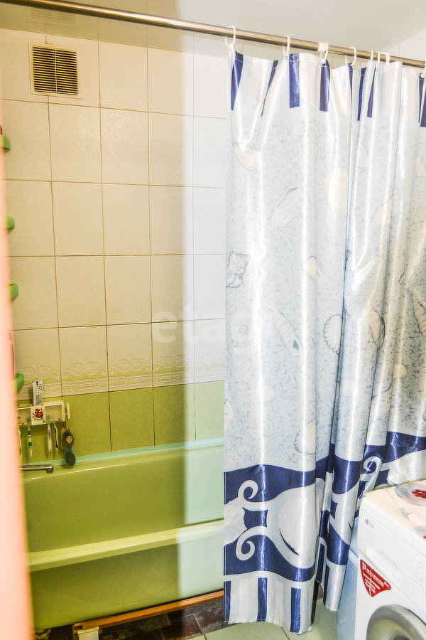 Продажа 4-комнатной квартиры, Южно-Сахалинск, Сахалинская область,  Южно-Сахалинск