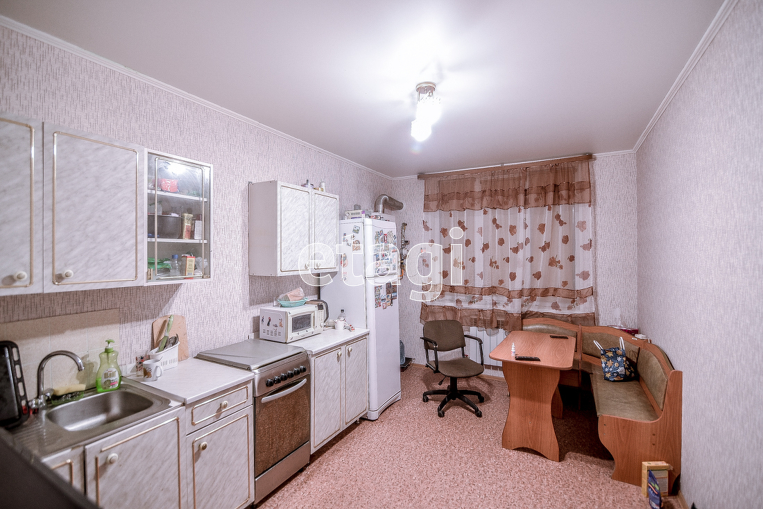 Продажа 3-комнатной квартиры, Южно-Сахалинск, Сахалинская область,  Южно-Сахалинск