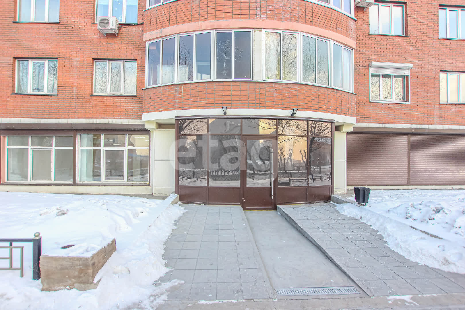 Продажа коммерческой недвижимости, 230м <sup>2</sup>, Улан-Удэ, Бурятия,  Улан-Удэ