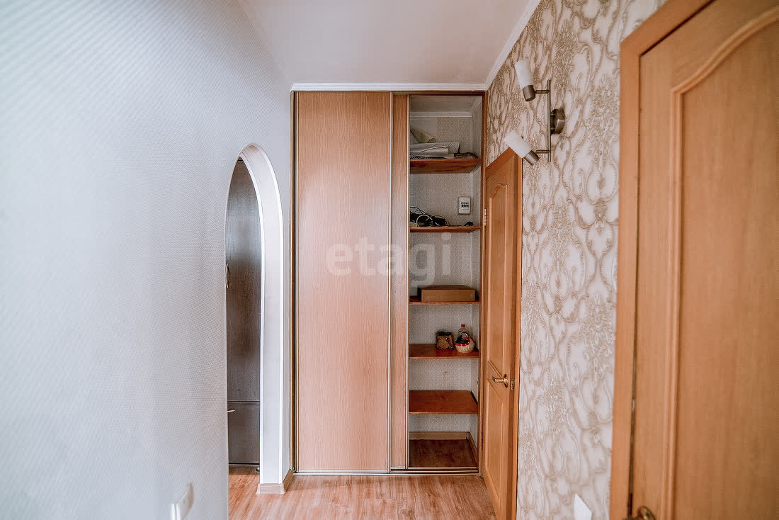 Продажа 2-комнатной квартиры, Южно-Сахалинск, Сахалинская область,  Южно-Сахалинск