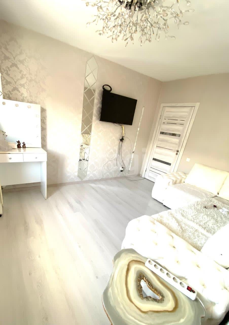 Продажа 2-комнатной квартиры, Южно-Сахалинск, Сахалинская область,  Южно-Сахалинск