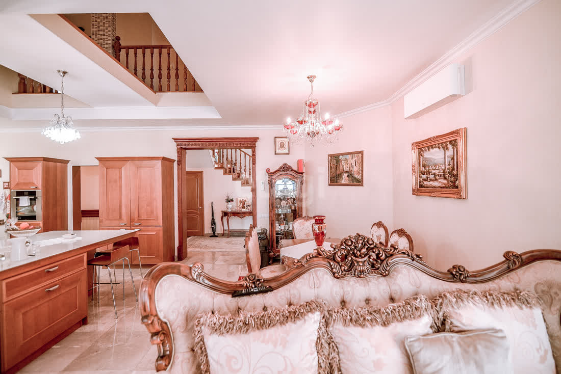 Аренда дома, 267.4м <sup>2</sup>, Южно-Сахалинск, Сахалинская область,  