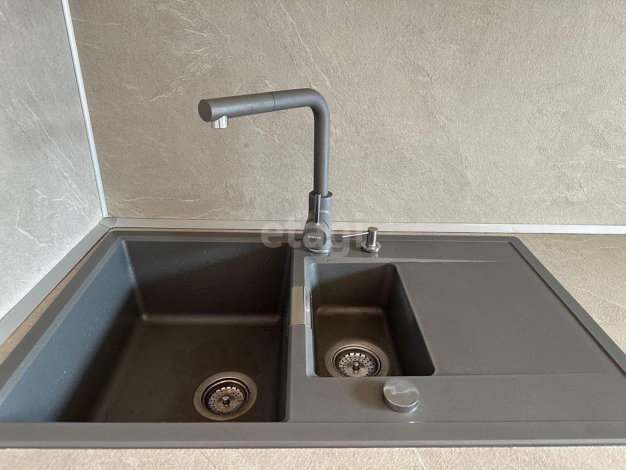 Продажа 3-комнатной квартиры, Южно-Сахалинск, Сахалинская область,  Южно-Сахалинск