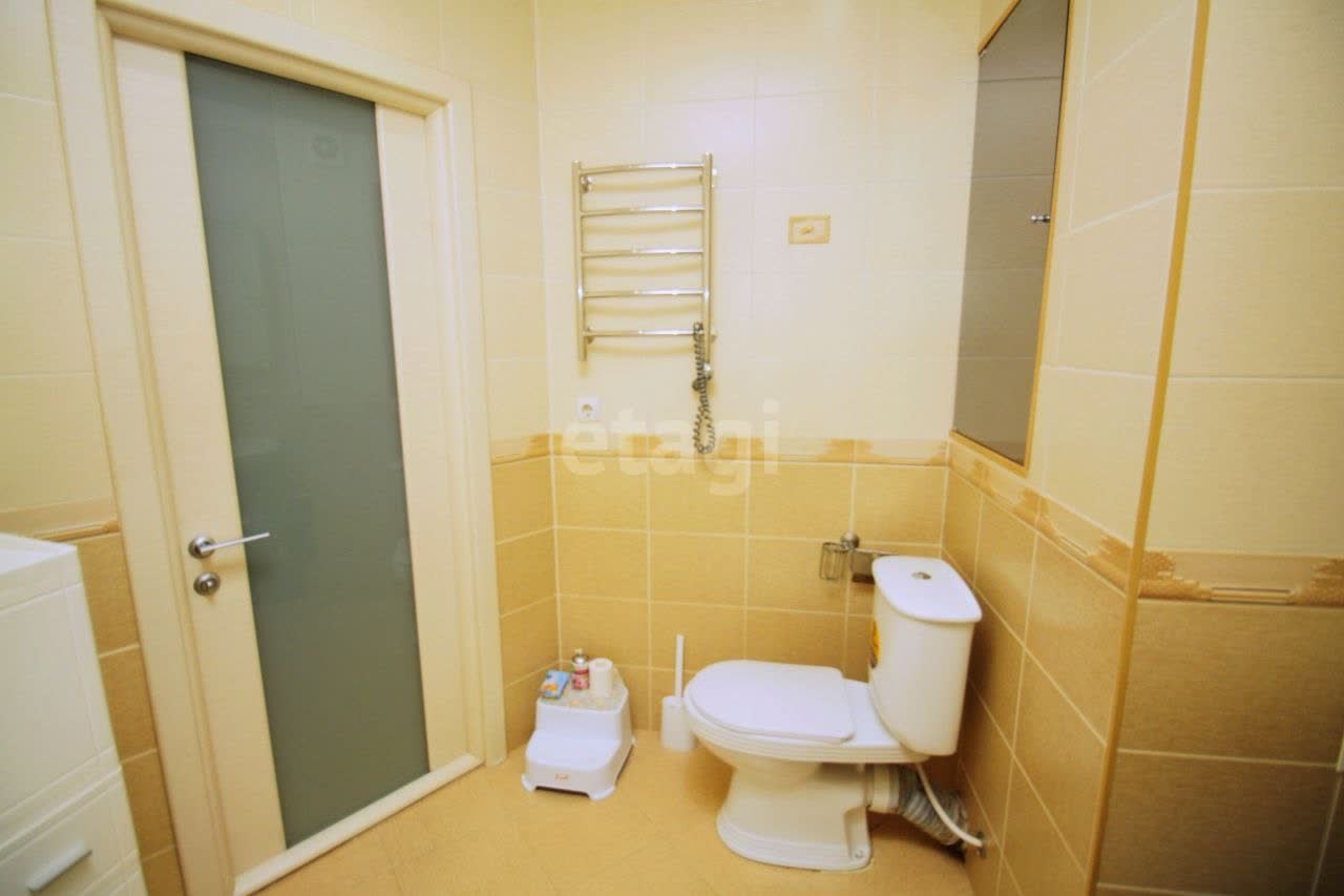 Продажа 2-комнатной квартиры, Южно-Сахалинск, Сахалинская область,  Южно-Сахалинск