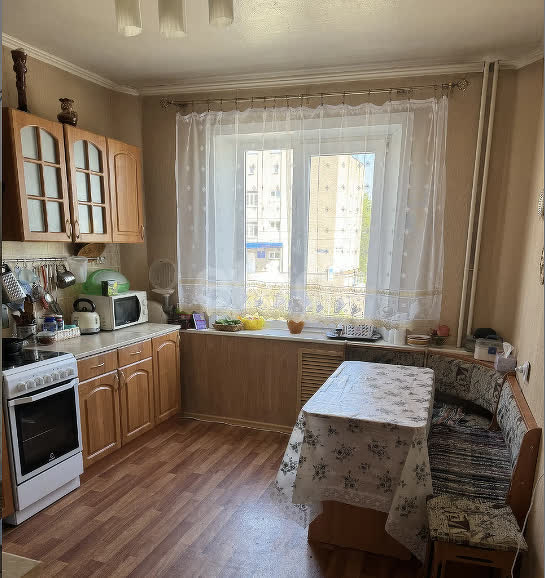 Продажа 4-комнатной квартиры, Южно-Сахалинск, Сахалинская область,  Южно-Сахалинск