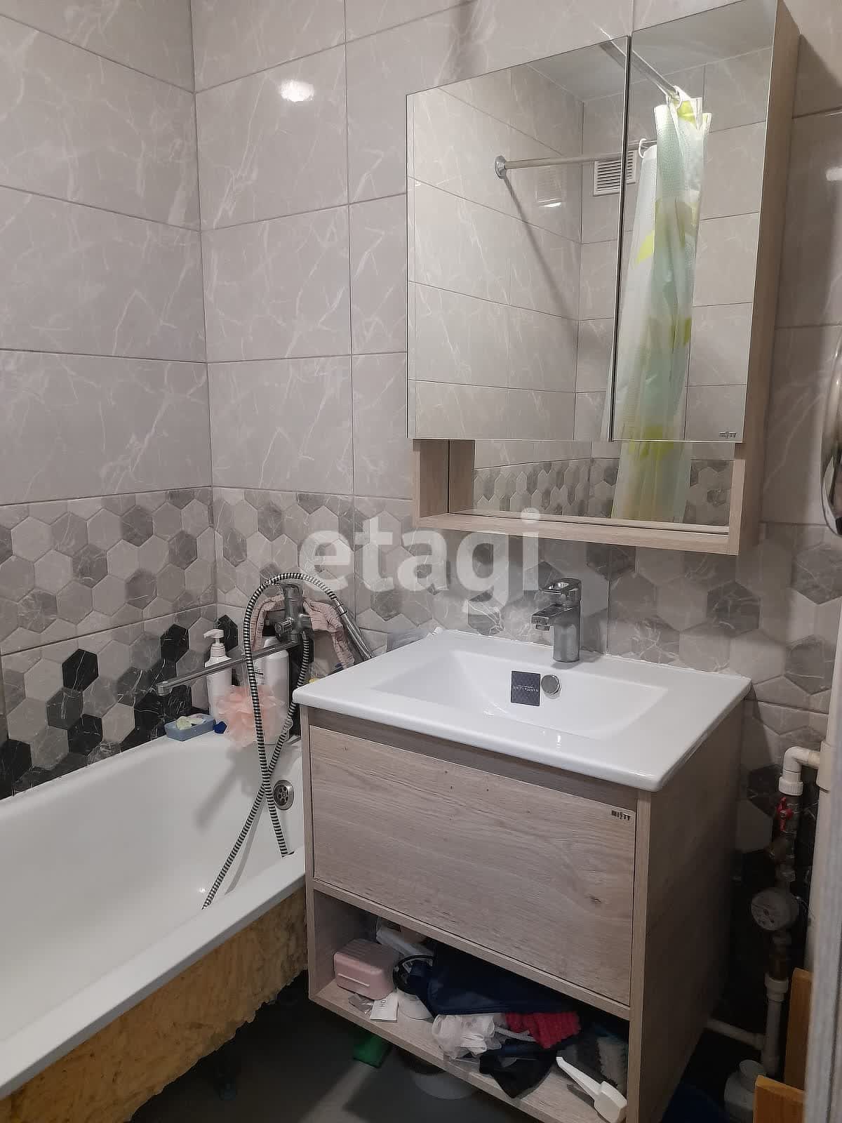 Продажа 2-комнатной квартиры, Южно-Сахалинск, Сахалинская область,  Южно-Сахалинск