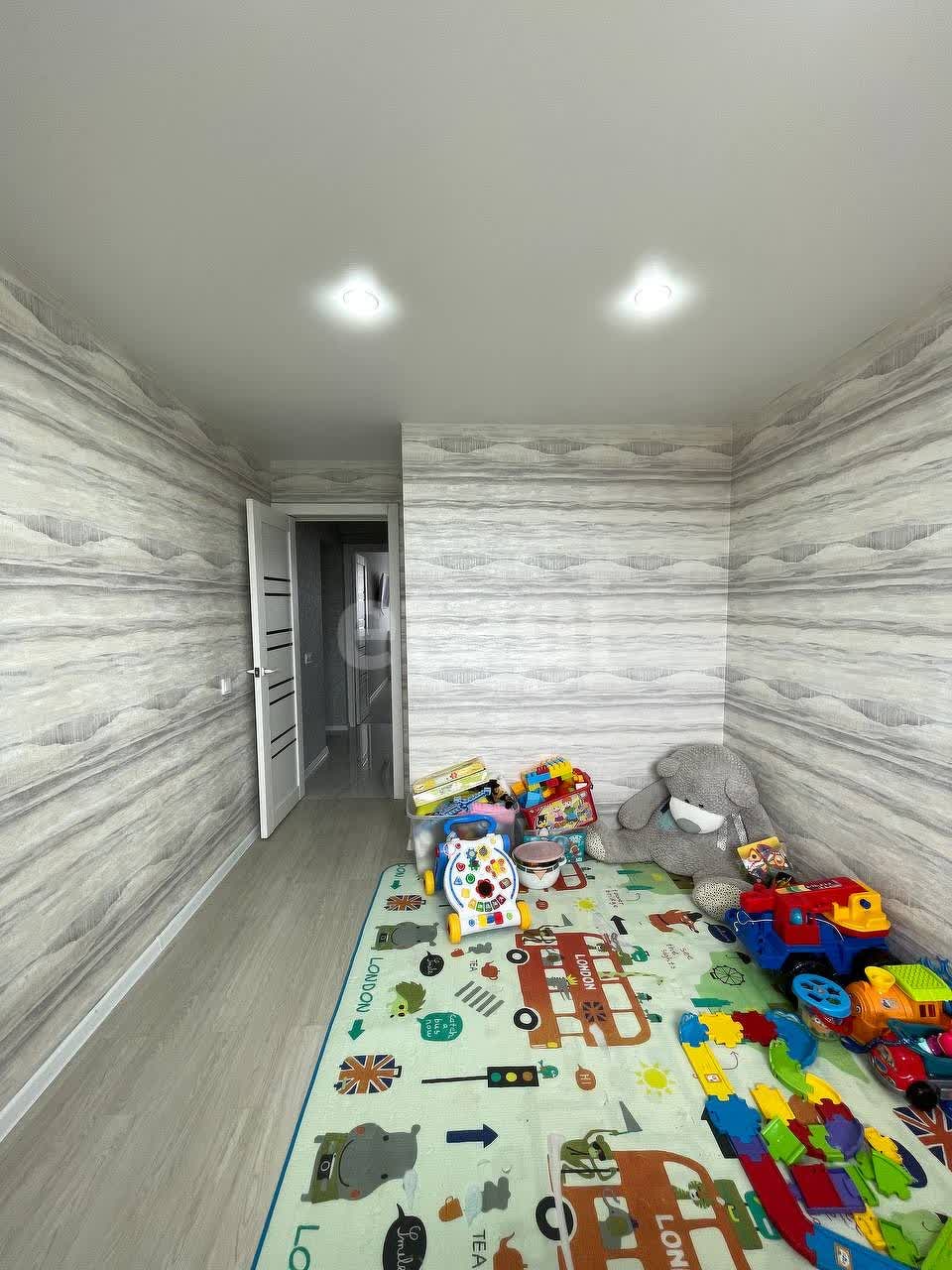 Продажа 3-комнатной квартиры, Южно-Сахалинск, Сахалинская область,  Южно-Сахалинск